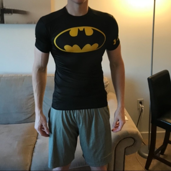UNDER ARMOUR MEN BATMAN ALTER EGO COMPRESSION TIGHT WORKOUT GYM JOCK SPORT SHIRT